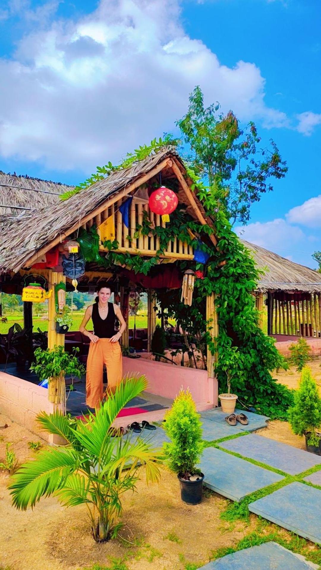 Om Shanti Om Home Stay & Cafe Hampi Exterior foto