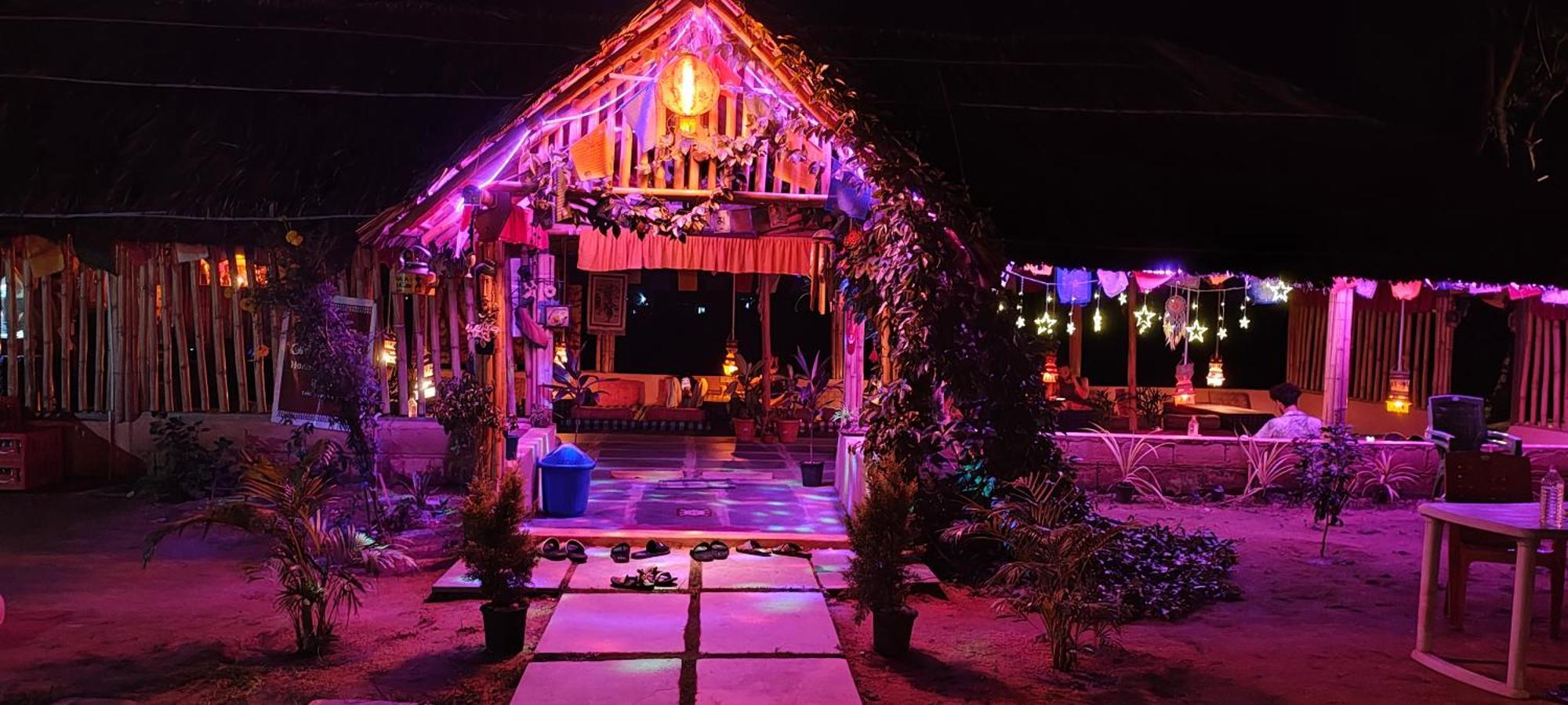 Om Shanti Om Home Stay & Cafe Hampi Exterior foto